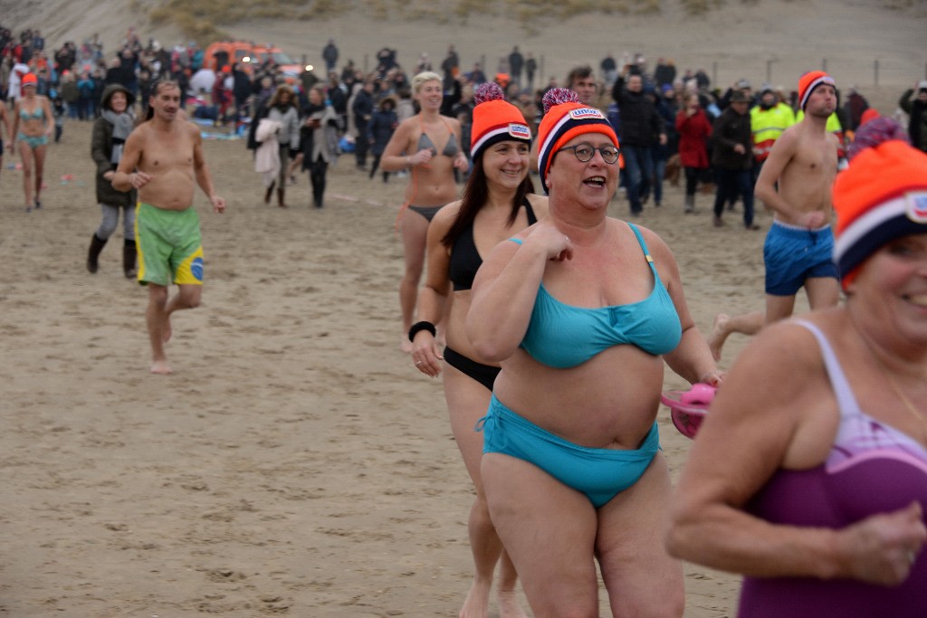 ../Images/Nieuwjaarsduik Nederzandt 2017 054.jpg